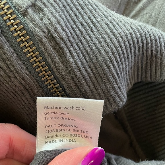 COPY - Dark Gray Quilted Bomber Jacket from Pact Size LARGE - Picture 6 of 9